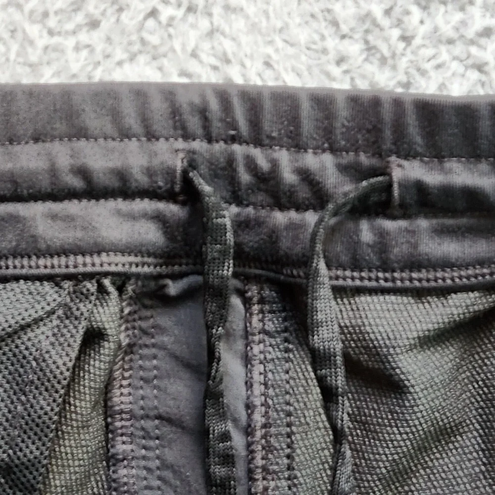 The North Face Shorts Men's Small Gray Nylon Stretch Pockets Mid Rise Drawstring